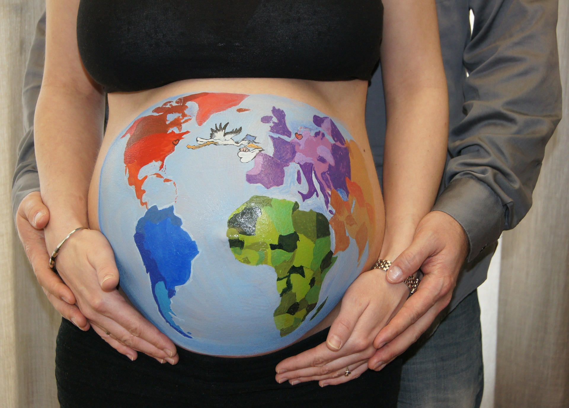 femme enceinte belly painting france